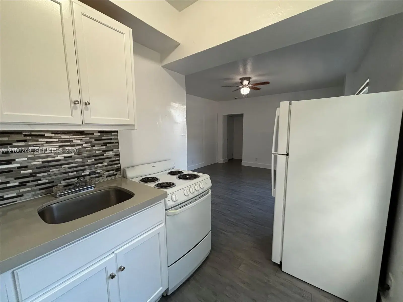 1843 Dewey St # 124, Hollywood FL 33020