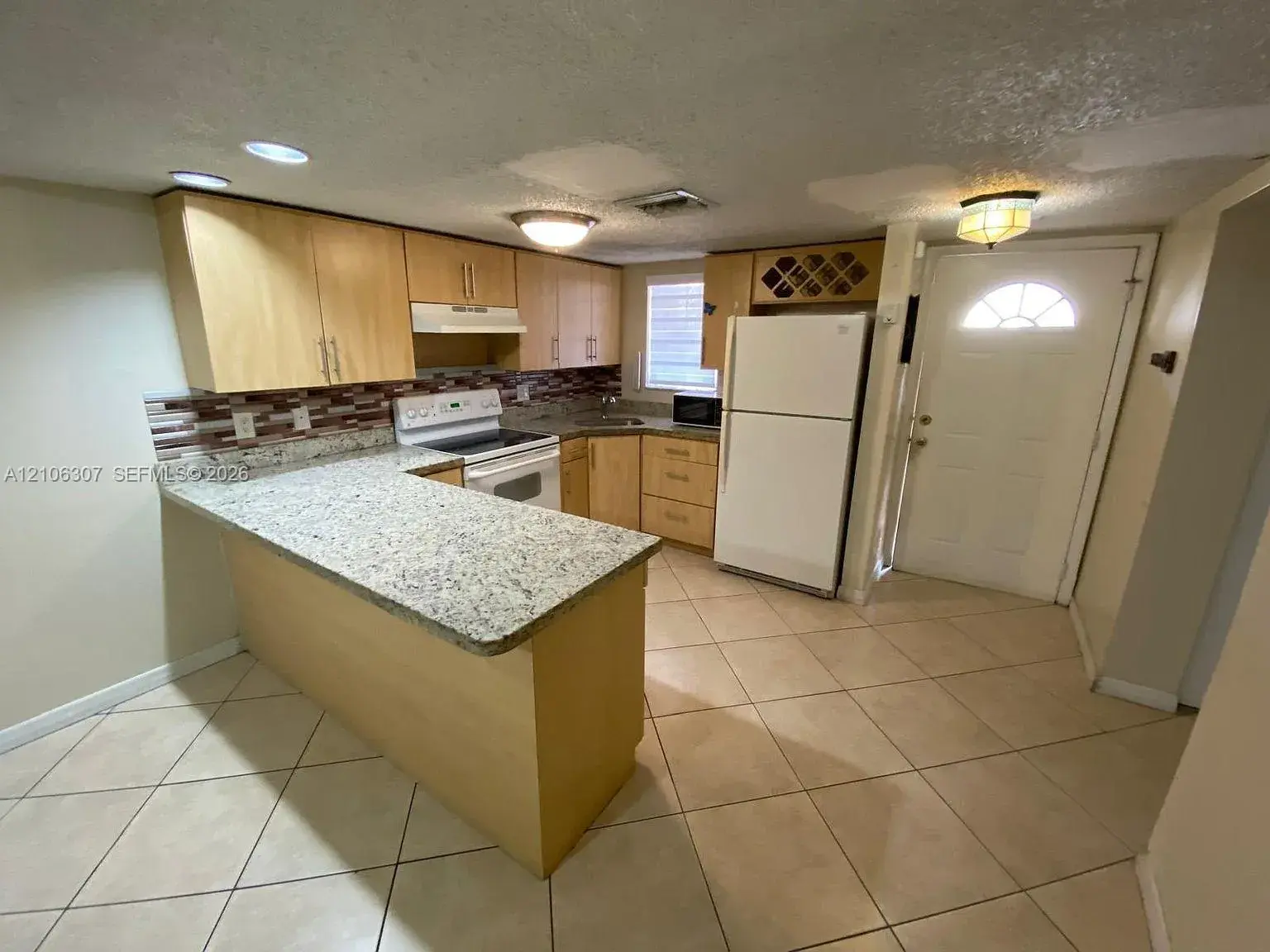 3 bedroom 2 bath Residential for sale at 5525 W 26th Ct # 106, Hialeah FL 33016