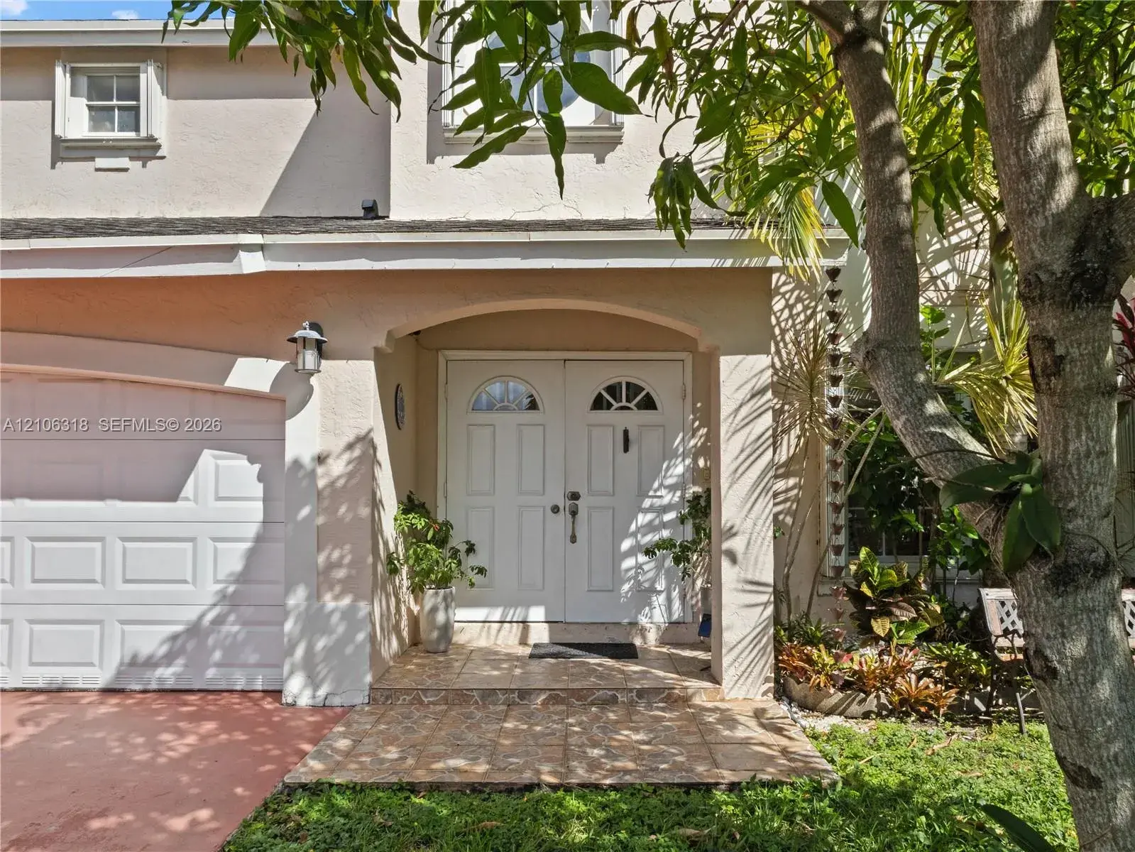 9921 NW 51st Ln, Doral FL 33178