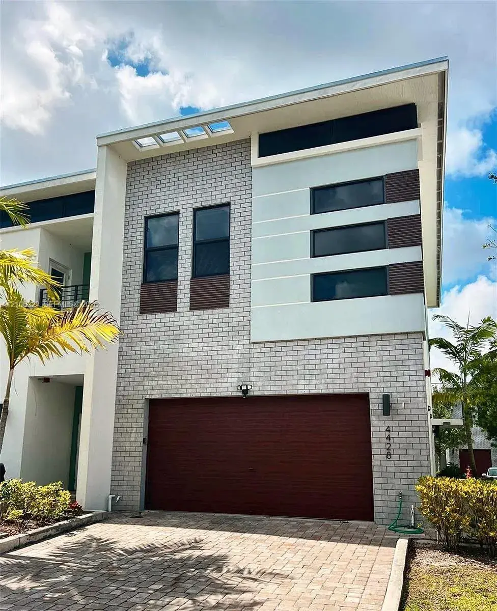 3 bedroom 2 bath Residential for sale at 4428 NW 9th St, Plantation FL 33317
