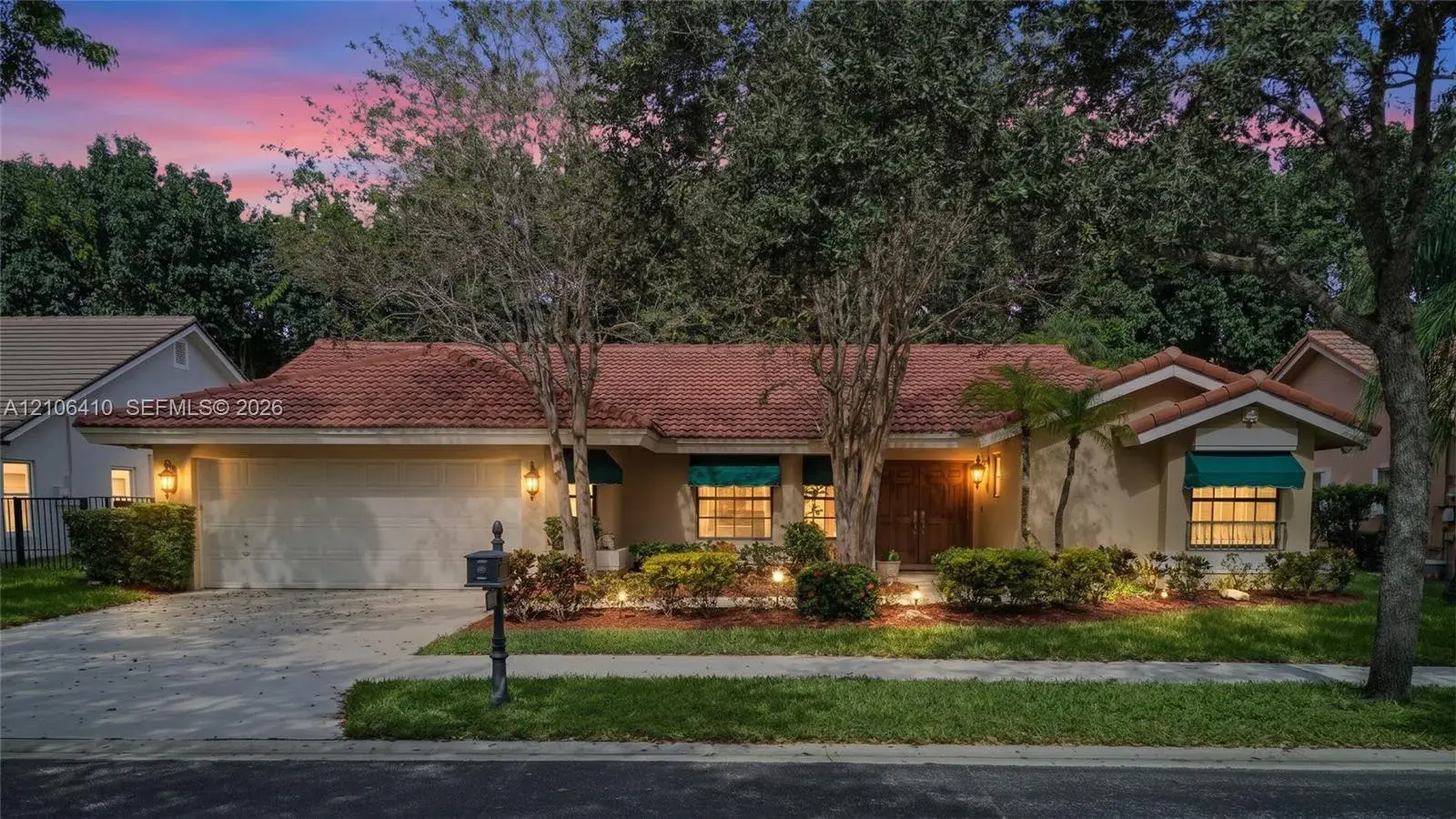 4 bedroom 2 bath Residential for sale at 1725 Lakeshore Cir, Weston FL 33326