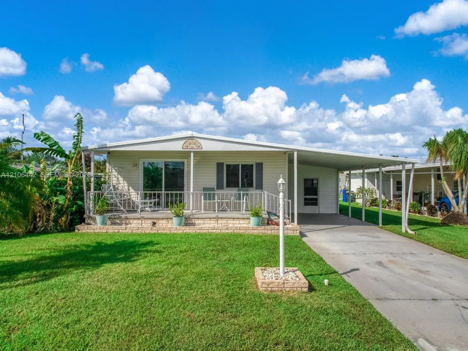 2 bedroom 2 bath Residential for sale at 2024 E Robin Avenue, Sebring FL 33870