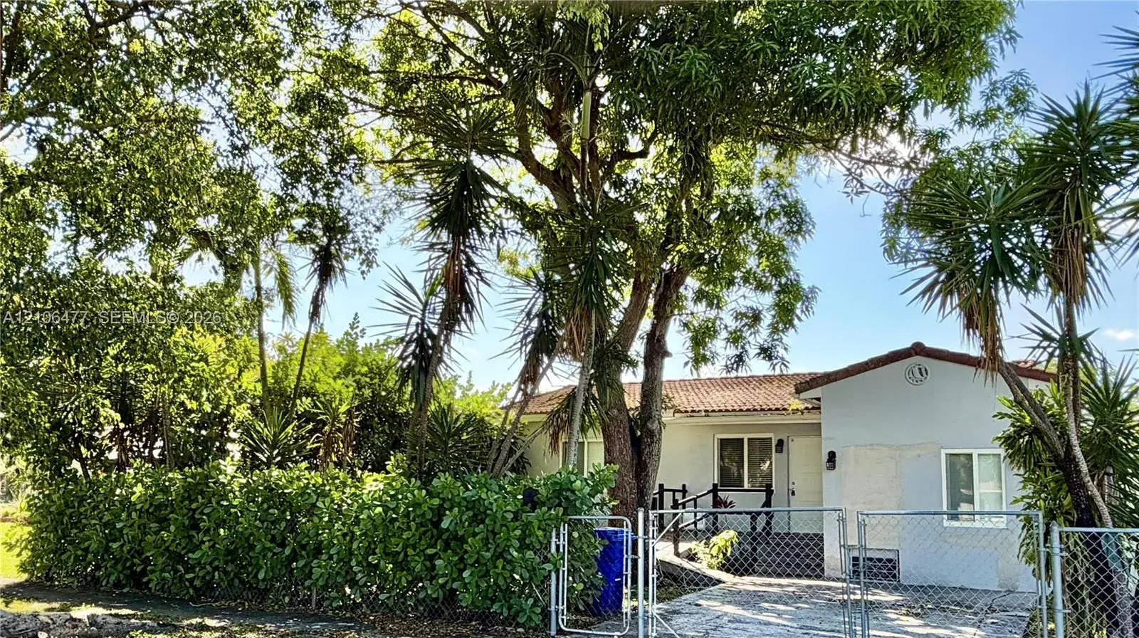 3 bedroom 3 bath Residential for sale at 17160 NE 21st Ave, North Miami Beach FL 33162