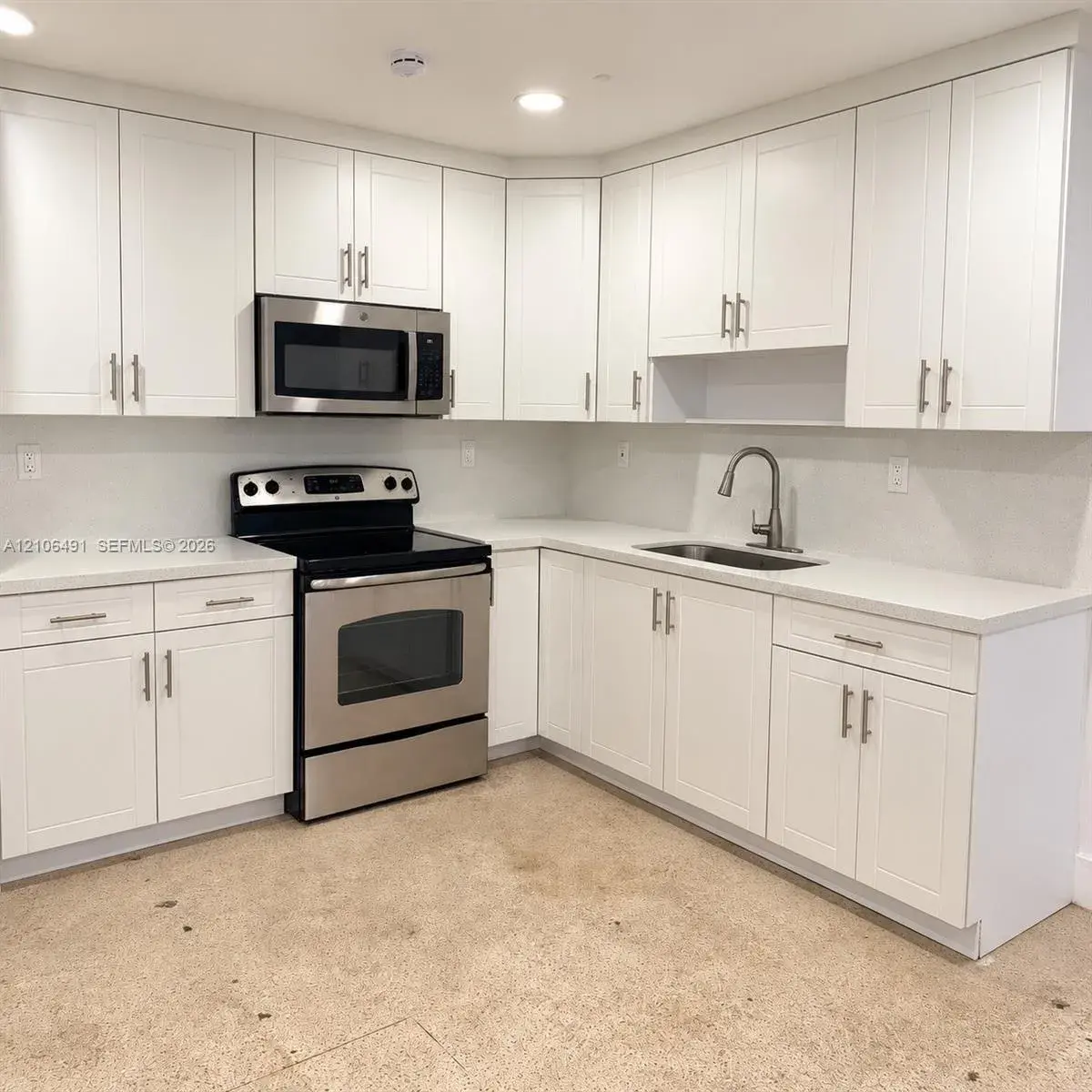 6740 Park St, Hollywood FL 33024