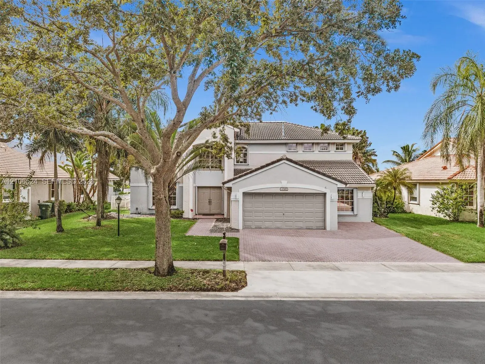 5 bedroom 4 bath Residential for sale at 2048 NW 126th Ave, Pembroke Pines FL 33028