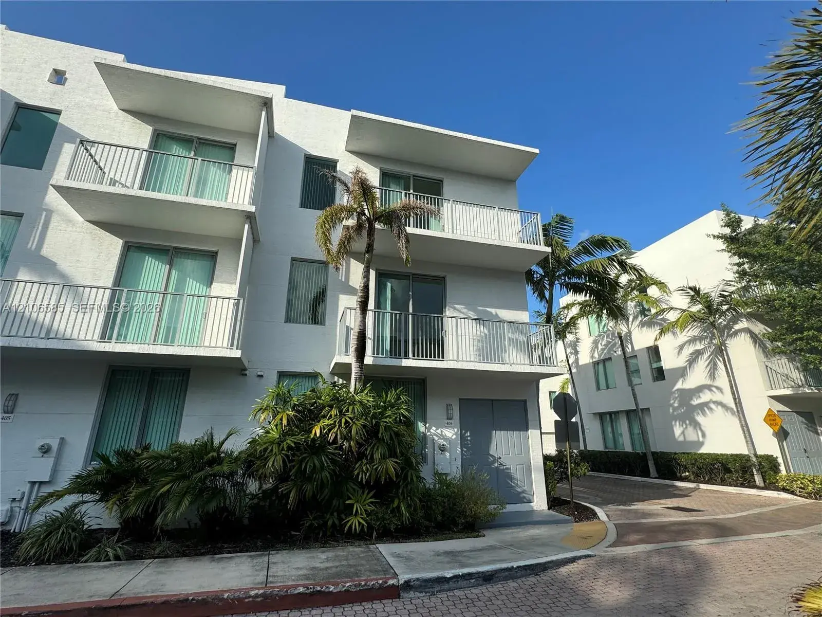 3 bedroom 3 bath Residential Lease for rent at 2146 Van Buren St # 406, Hollywood FL 33020