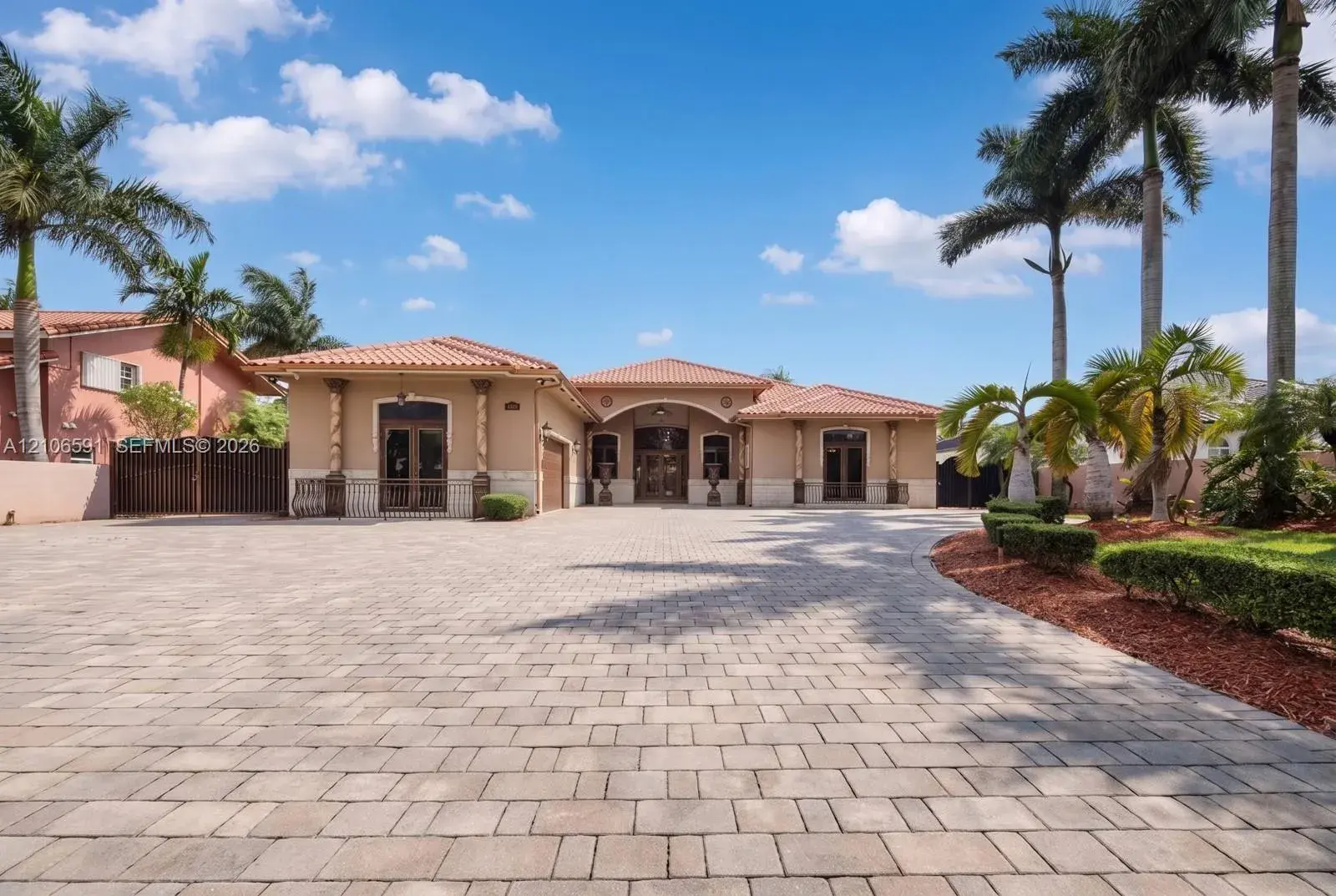 7 bedroom 6 bath Residential for sale at 3525 SW 128th Ave, Miami FL 33175