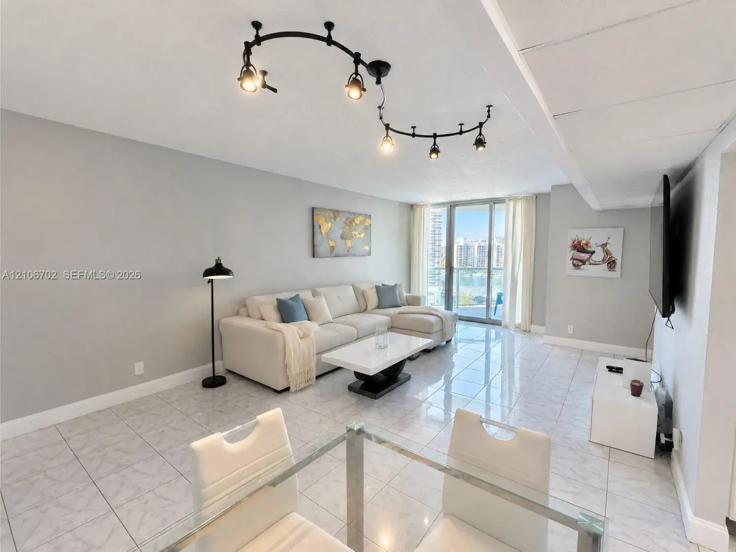 1 bedroom 1 bath Residential for sale at 3801 S Ocean Dr # 10S, Hollywood FL 33019