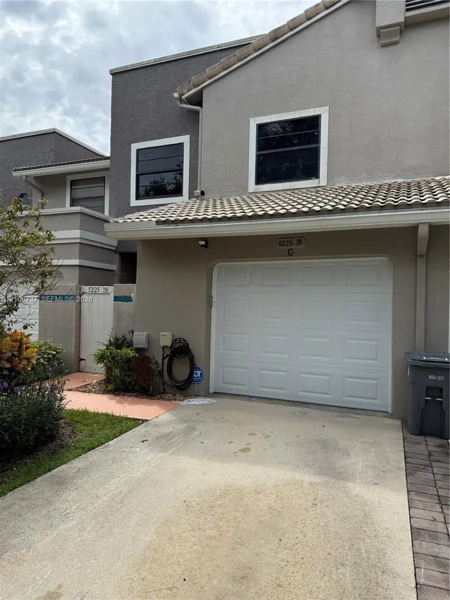 3 bedroom 2 bath Residential for sale at 5225 Monterey Cir # G, Delray Beach FL 33484