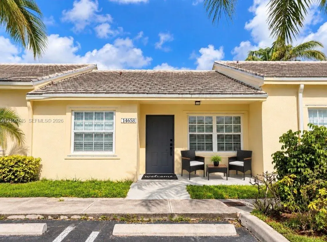 2 bedroom 2 bath Residential for sale at 14658 SW 126th Pl, Miami FL 33186