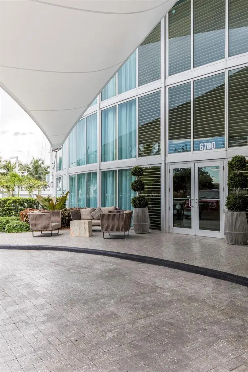 3 bedroom 2 bath Residential for sale at 6700 Indian Creek Dr # 607, Miami Beach FL 33141