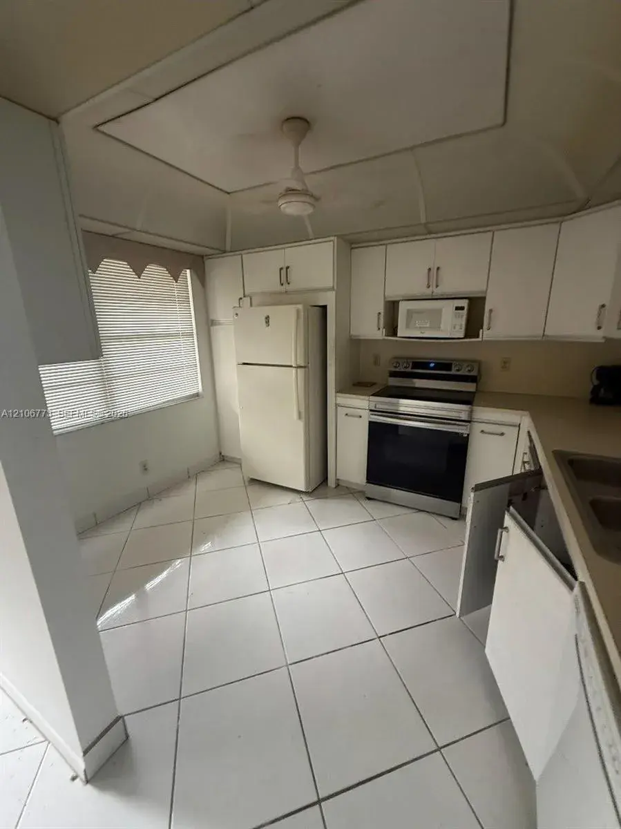 2 bedroom 2 bath Residential for sale at 2305 Lucaya Ln # G1, Coconut Creek FL 33066