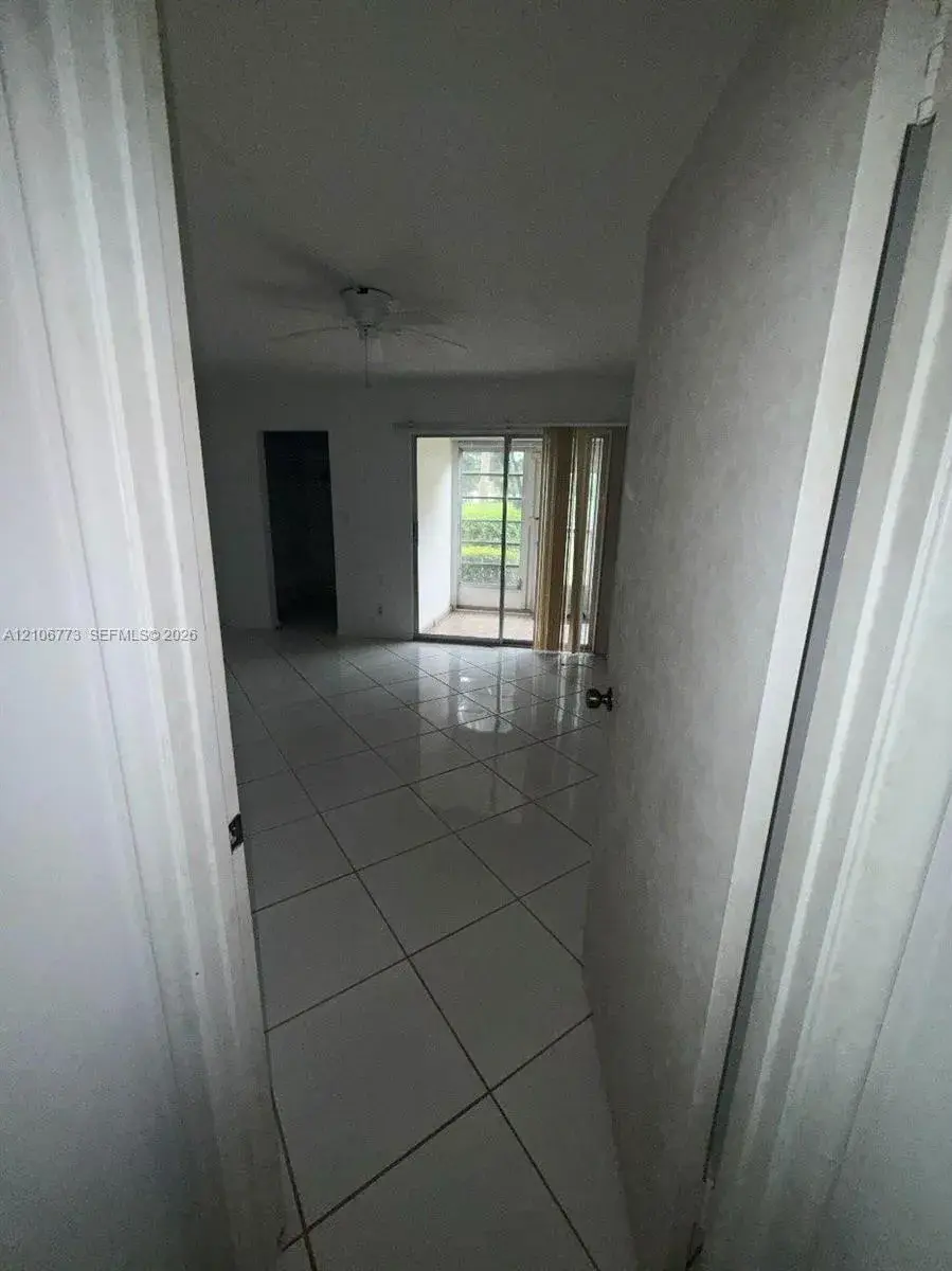 2305 Lucaya Ln # G1, Coconut Creek FL 33066