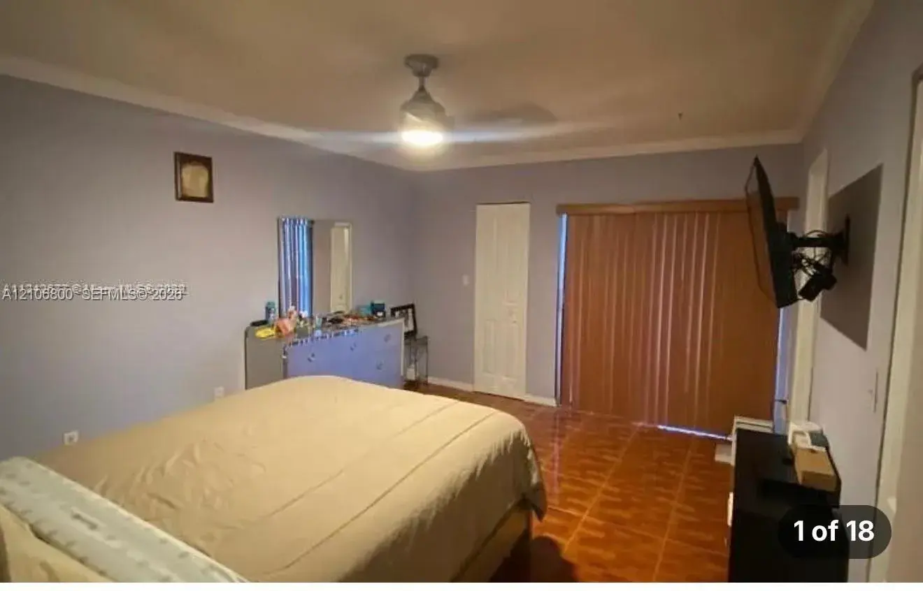 3820 SW 52nd Ave, Hollywood FL 33023