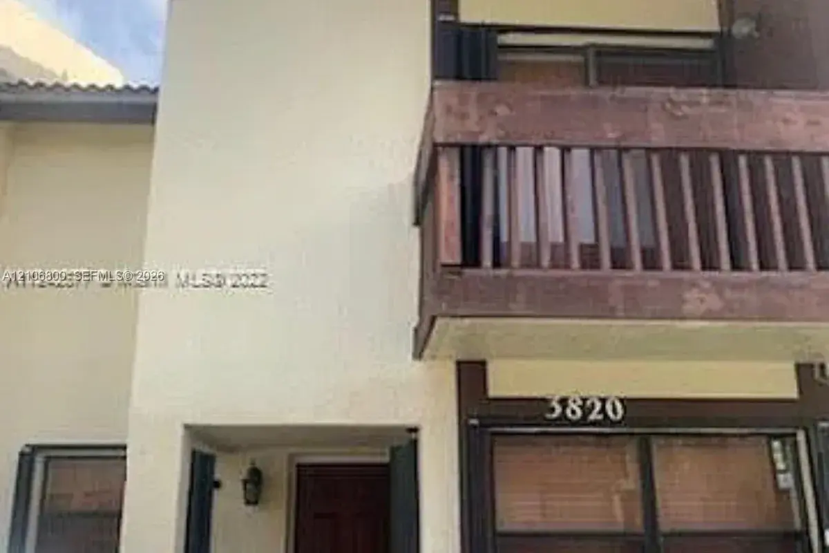 3820 SW 52nd Ave, Hollywood FL 33023