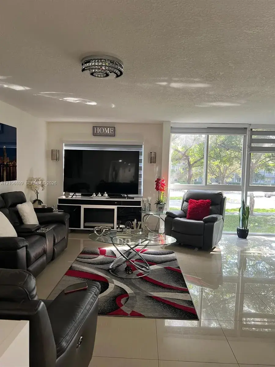 1 bedroom 1 bath Residential for sale at 12600 SW 5th Ct # 204L, Pembroke Pines FL 33027