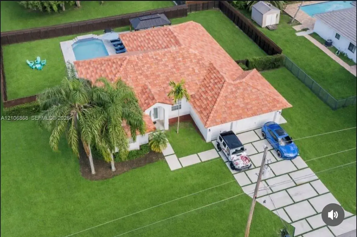 11781 NW 26th St, Plantation FL 33323