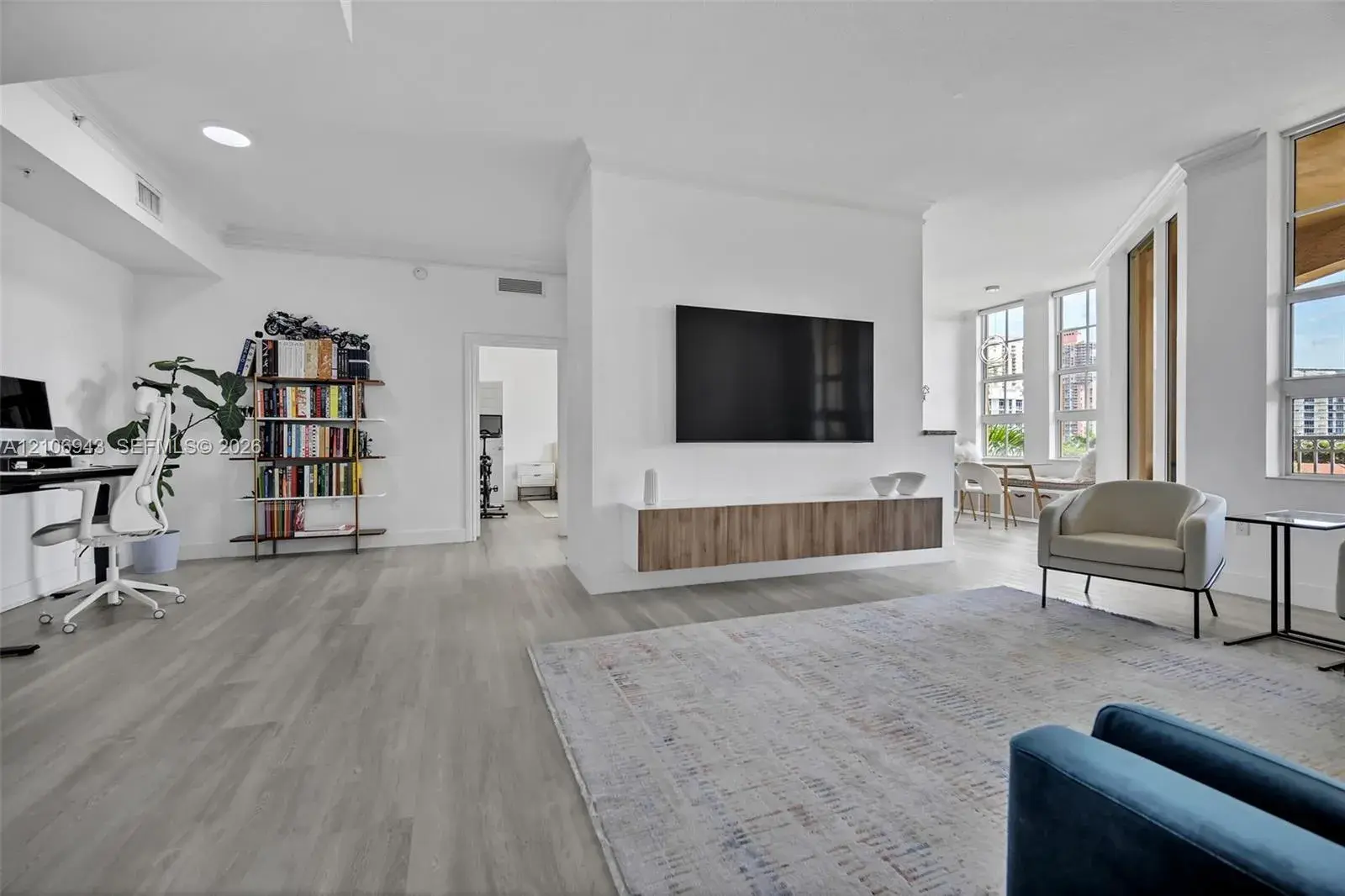 2 bedroom 2 bath Residential Lease for rent at 3001 NE 185th St # 523, Aventura FL 33180