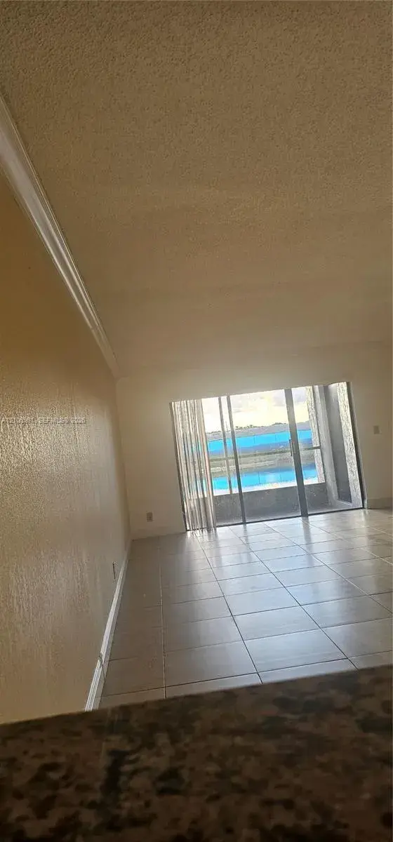 2 bedroom 2 bath Residential for sale at 280 Racquet Club Rd # 103, Weston FL 33326