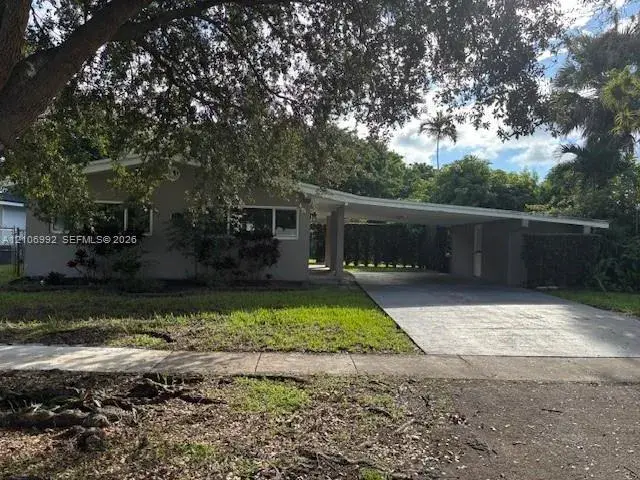 3 bedroom 2 bath Residential for sale at 217 S 57th Ter, Hollywood FL 33023