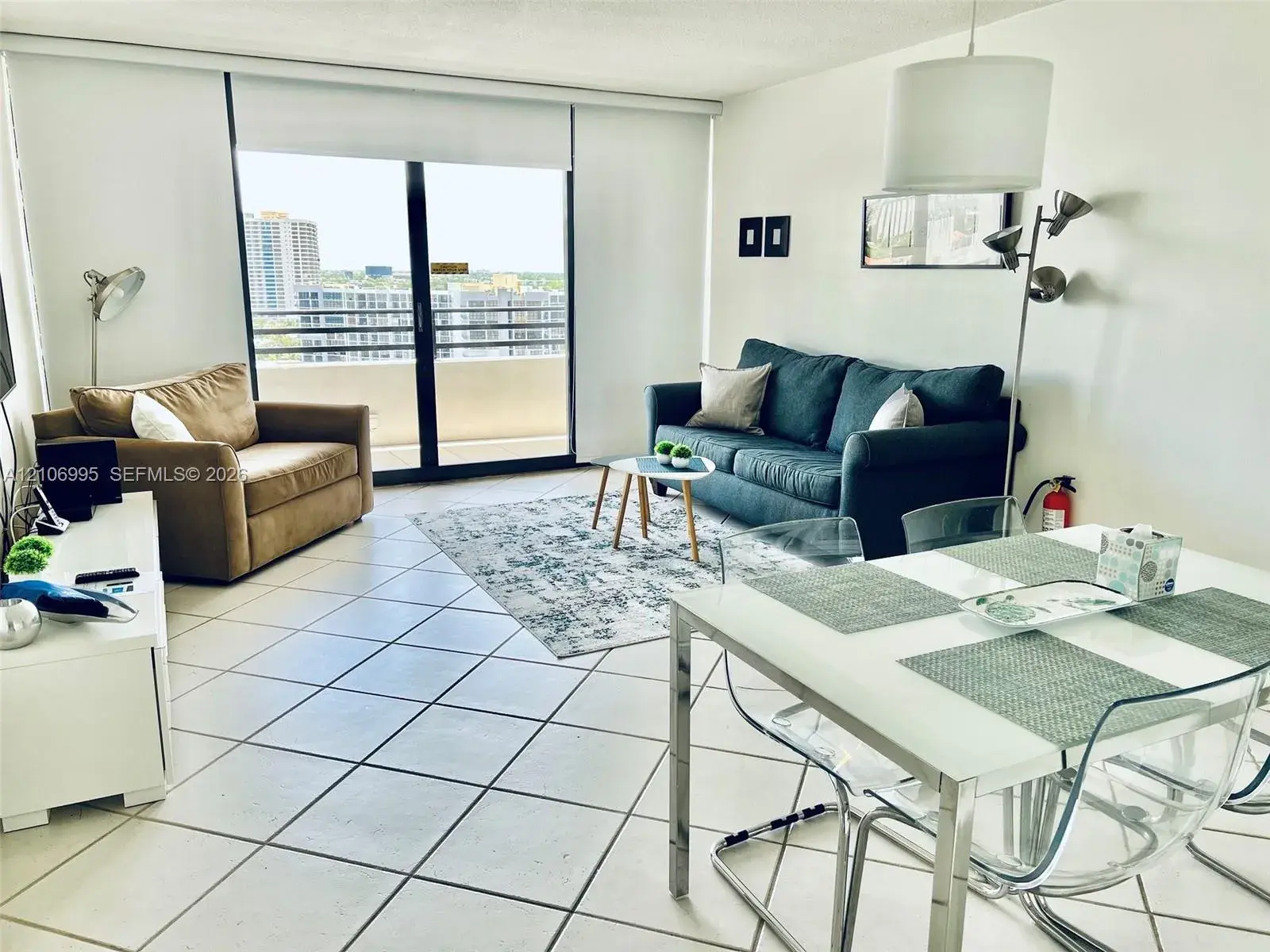 1 bedroom 1 bath Residential for sale at 3505 S Ocean Dr # 1404, Hollywood FL 33019