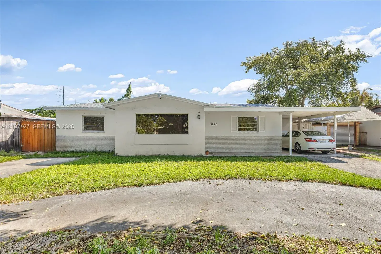3 bedroom 2 bath Residential for sale at 5220 SW 57th St, Davie FL 33314