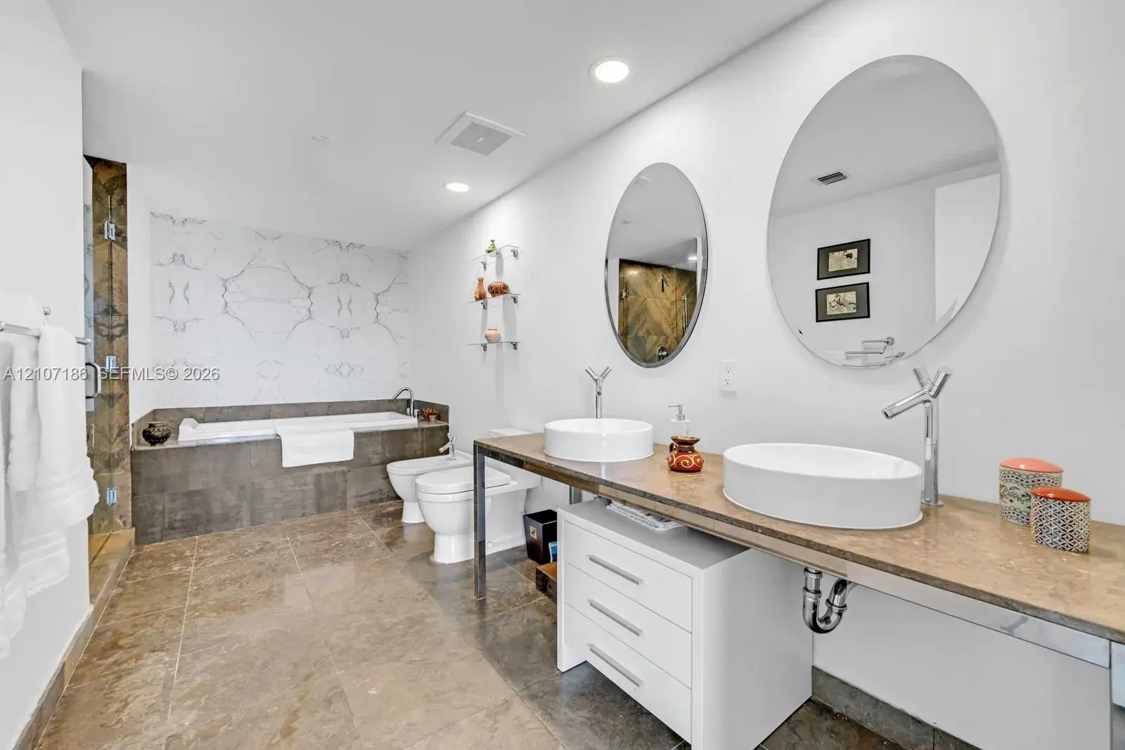 465 Brickell Ave # 5002, Miami FL 33131