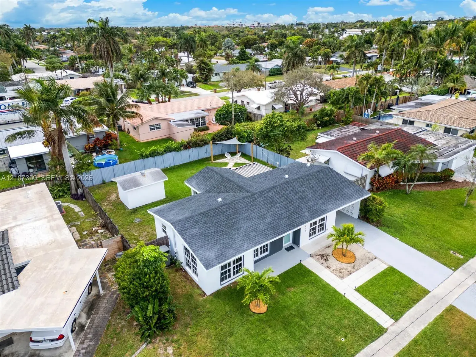 912 SE 16th Pl, Deerfield Beach FL 33441
