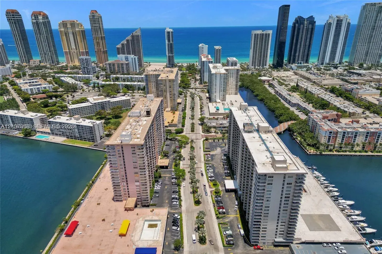 1 bedroom 1 bath Residential for sale at 251 174th St # 415, Sunny Isles Beach FL 33160
