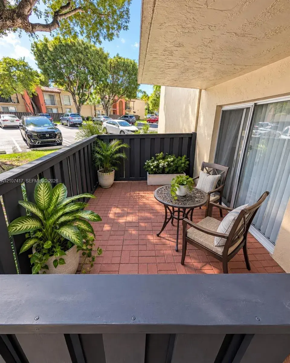 10740 N Kendall Dr # L9, Miami FL 33176