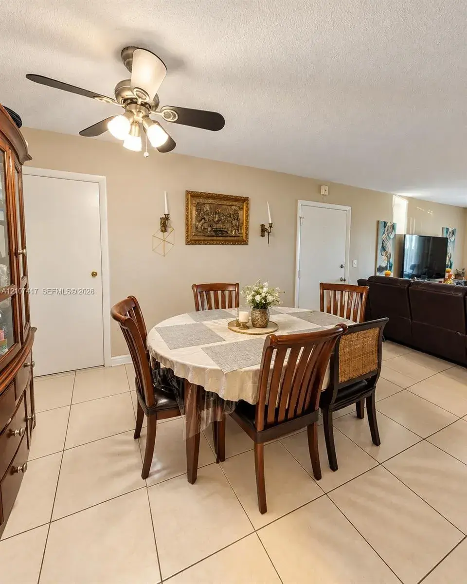 10740 N Kendall Dr # L9, Miami FL 33176