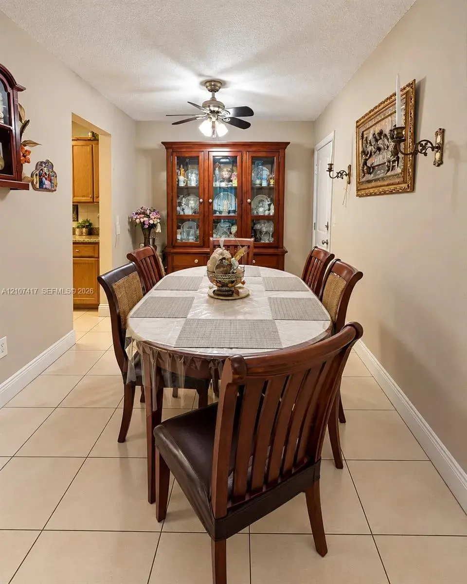 10740 N Kendall Dr # L9, Miami FL 33176