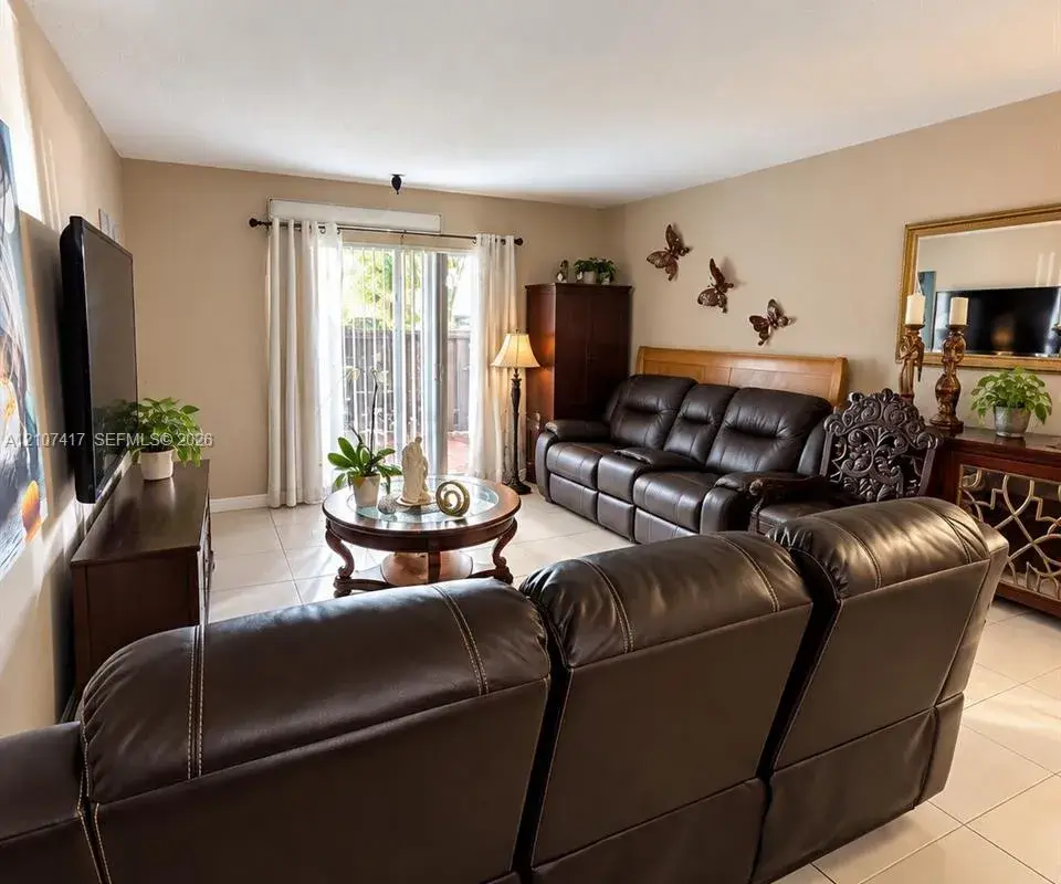 10740 N Kendall Dr # L9, Miami FL 33176