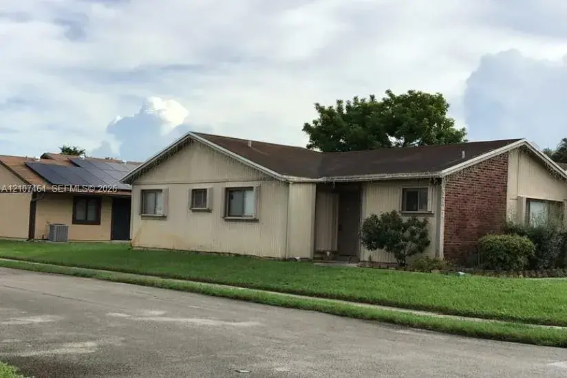 2 bedroom 2 bath Residential for sale at 9721 W Daffodil Ln, Miramar FL 33025