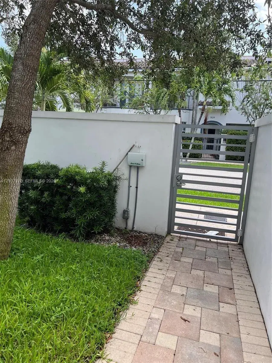 1629 NE 9th St # 1629, Fort Lauderdale FL 33304