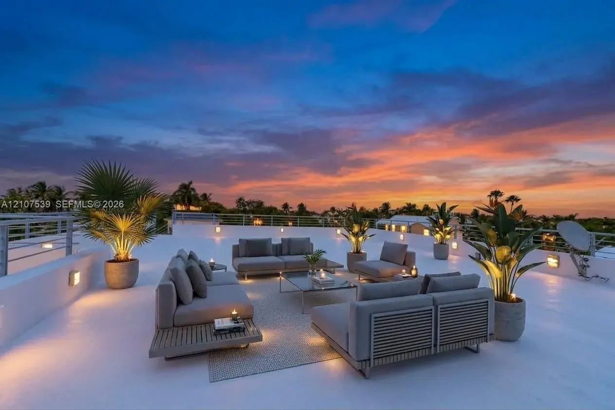 4 bedroom 3 bath Residential for sale at 20 Center Ln, Key Largo FL 33037