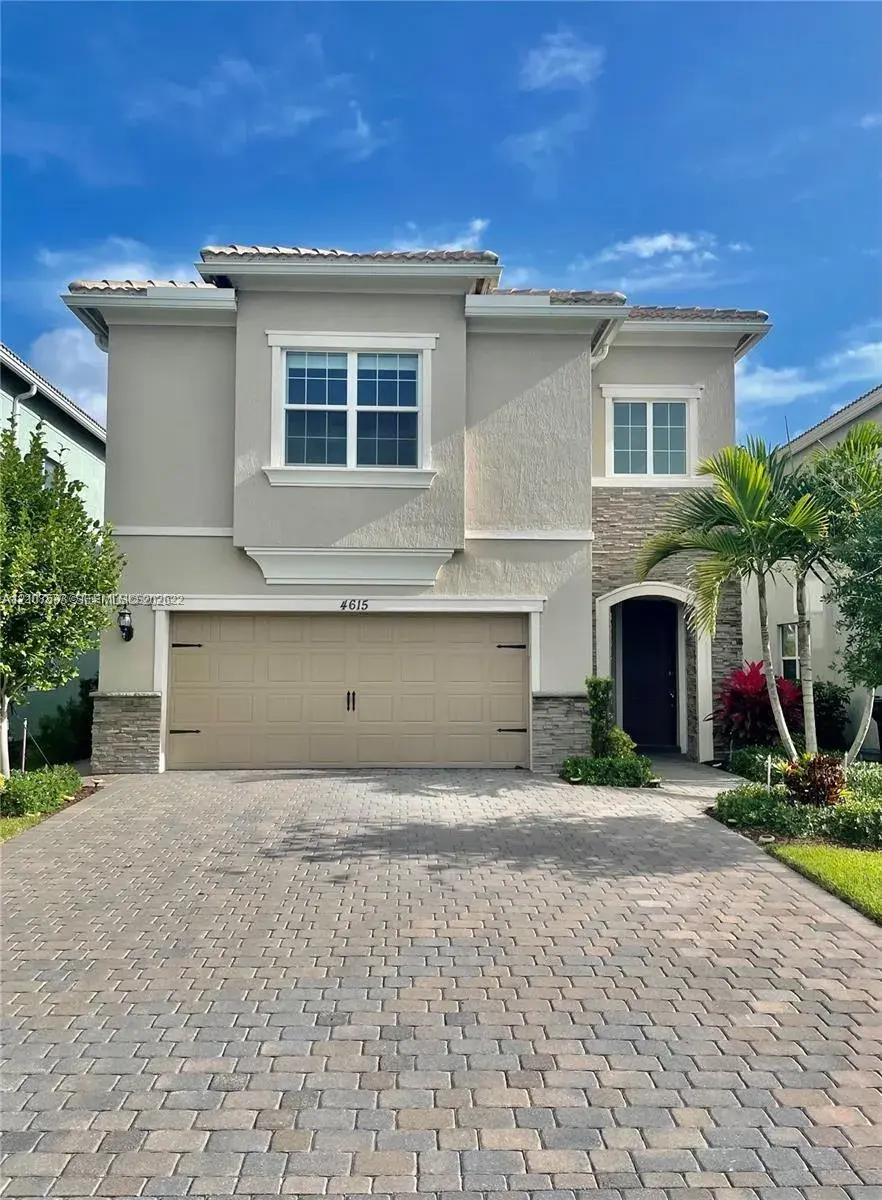 3 bedroom 2 bath Residential Lease for rent at 4615 Greenway Dr, Hollywood FL 33021