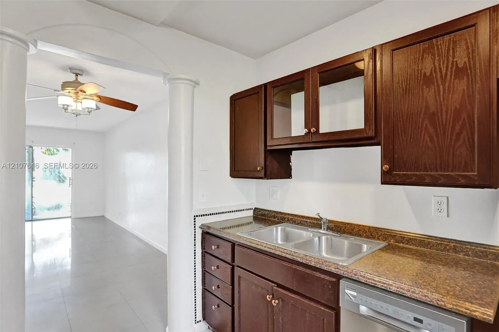 5420 NW 11th St # 108, Plantation FL 33313