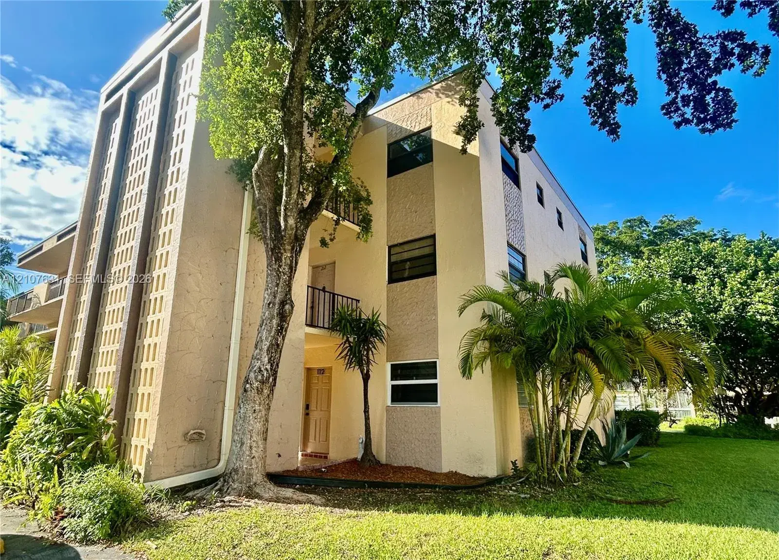 151 Berkley Rd # 112, Hollywood FL 33024