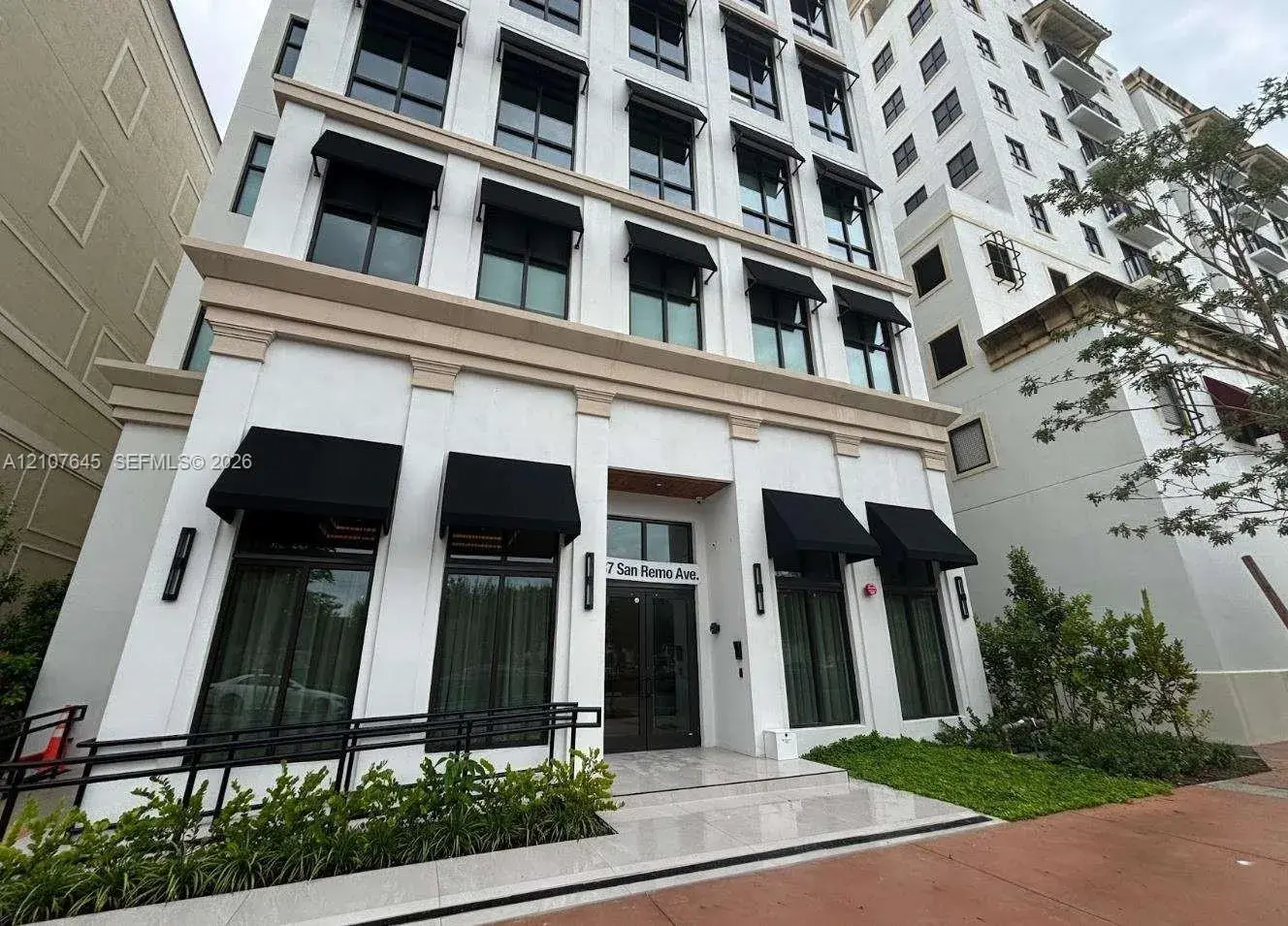 Commercial Sale for sale at 1537 San Remo Ave # 500, Coral Gables FL 33146