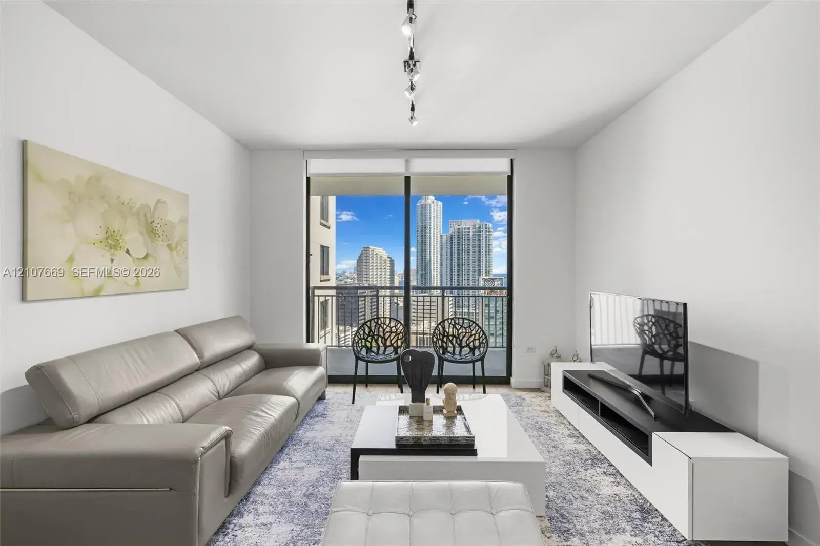 2 bedroom 2 bath Residential for sale at 999 SW 1st Ave # 2611, Miami FL 33130
