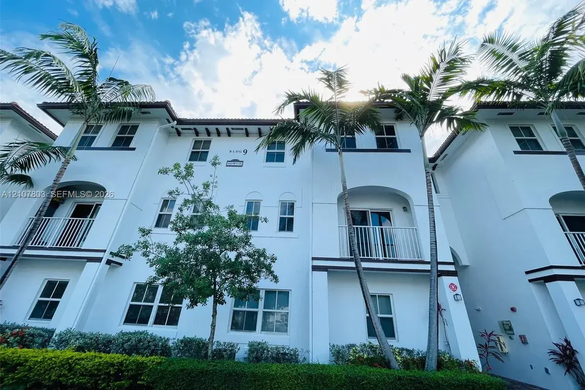 8620 NW 97th Ave # 205, Doral FL 33178