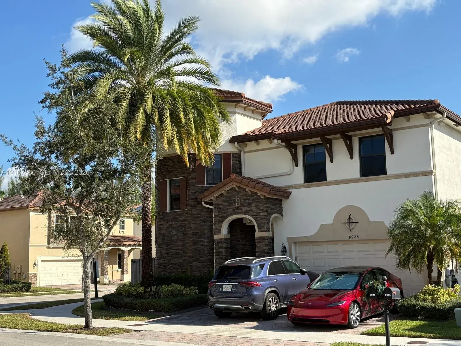 5 bedroom 5 bath Residential for sale at 8925 NW 99th Ct, Doral FL 33178