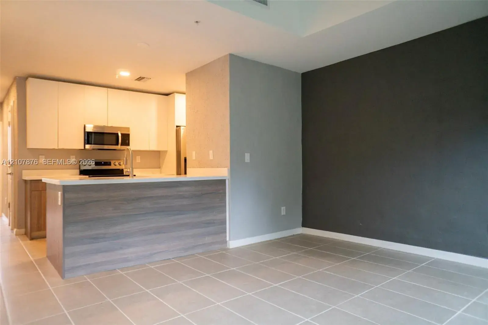 2526 Pierce St # 8, Hollywood FL 33020
