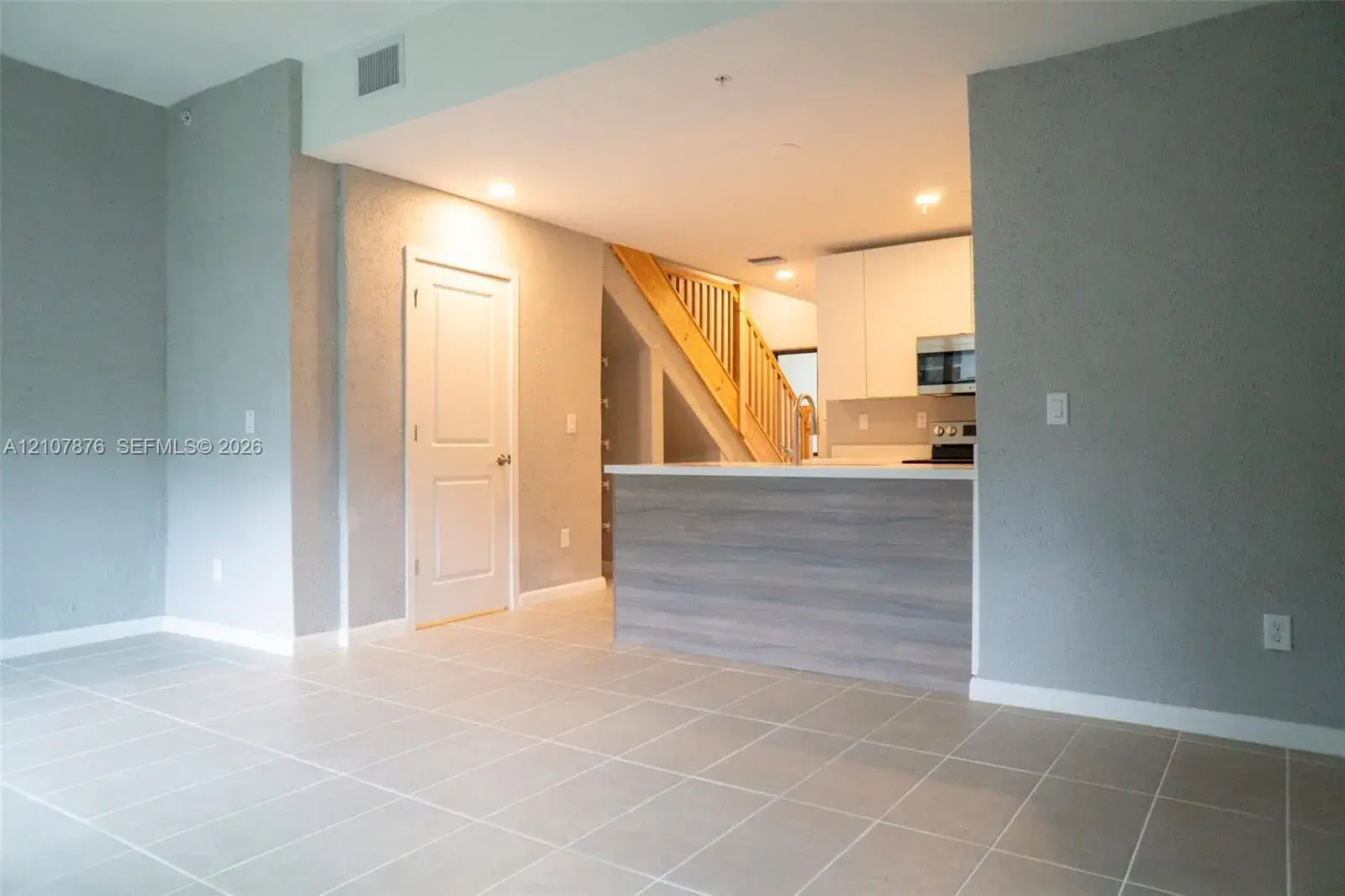 2526 Pierce St # 8, Hollywood FL 33020