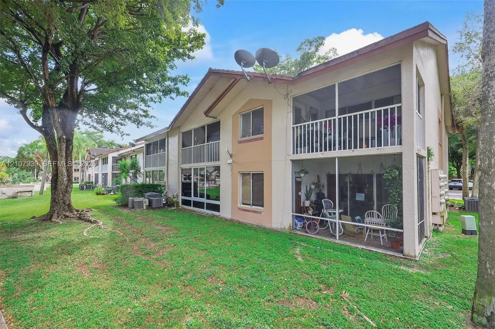 2 bedroom 2 bath Residential for sale at 9203 SW 141 PL # 9203, Miami FL 33186