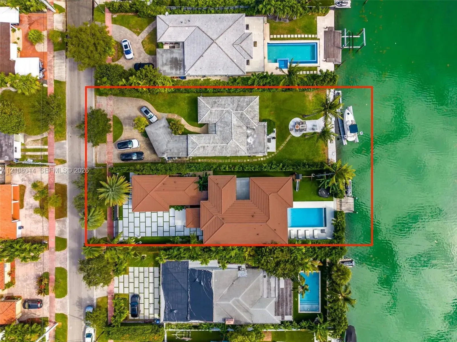 7 bedroom 7 bath Residential for sale at 710 + 700 S Shore, Miami FL 33141