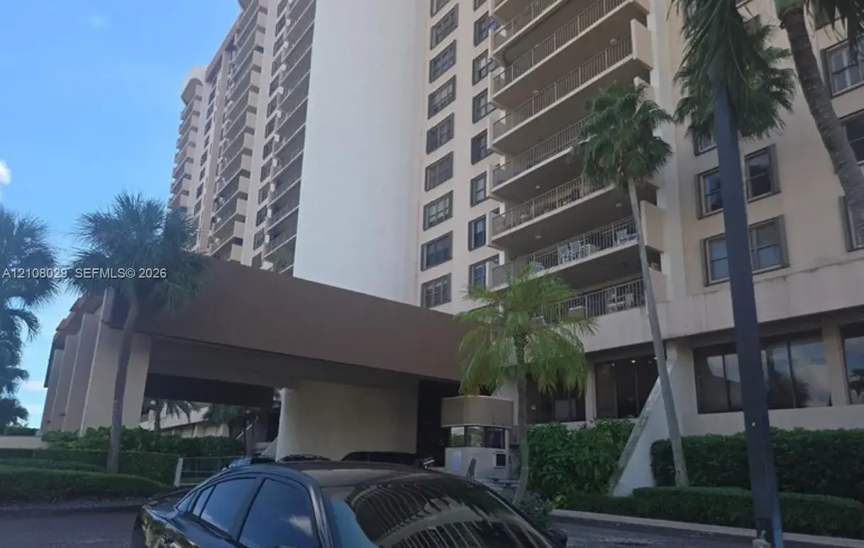 1800 NE 114th St # 2207, Miami FL 33181