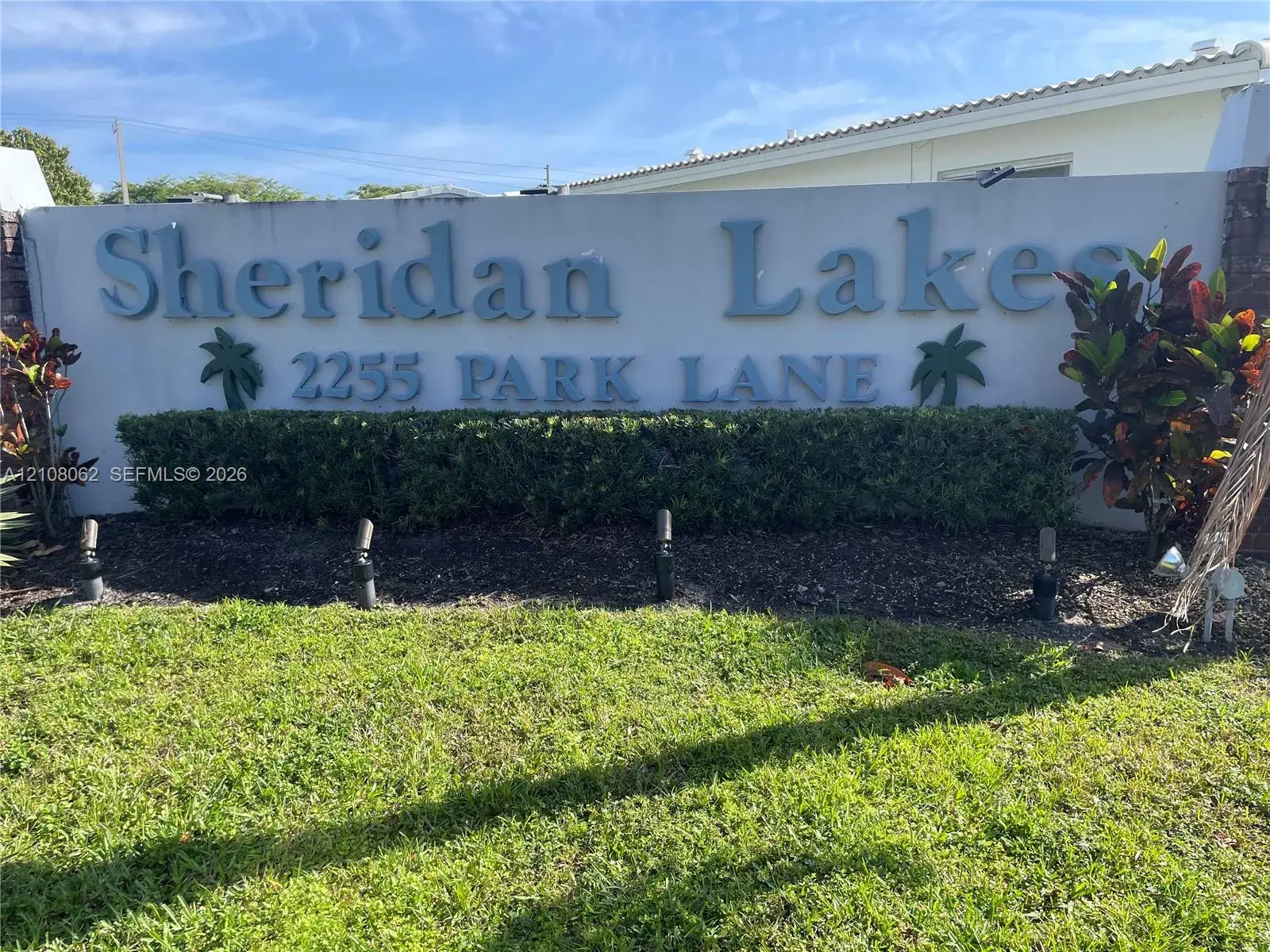 1 bedroom 1 bath Residential Lease for rent at 2300 Park Ln # 208, Hollywood FL 33021