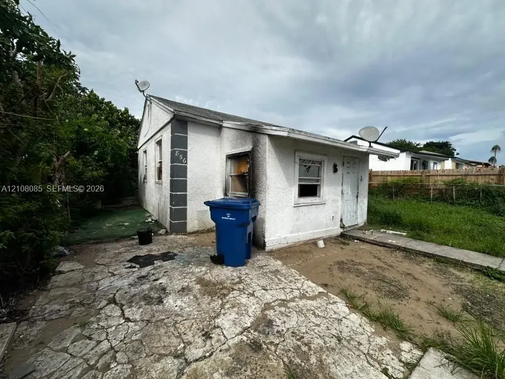 2 bedroom 1 bath Residential for sale at 856 W 4th St, Riviera Beach FL 33404